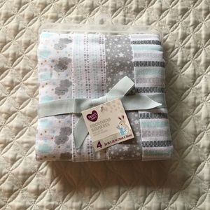 *Never been used* 4 pack Receiving Blankets